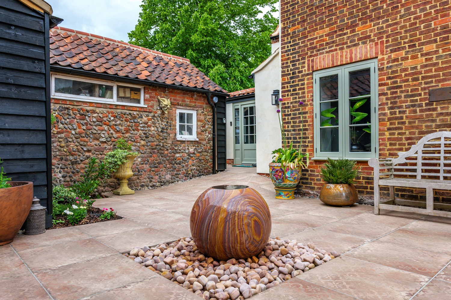 https://www.foras.co.uk/app/uploads/2014/11/26PT_Foras_Storm_Cottage_WebRes_260520_22.jpg