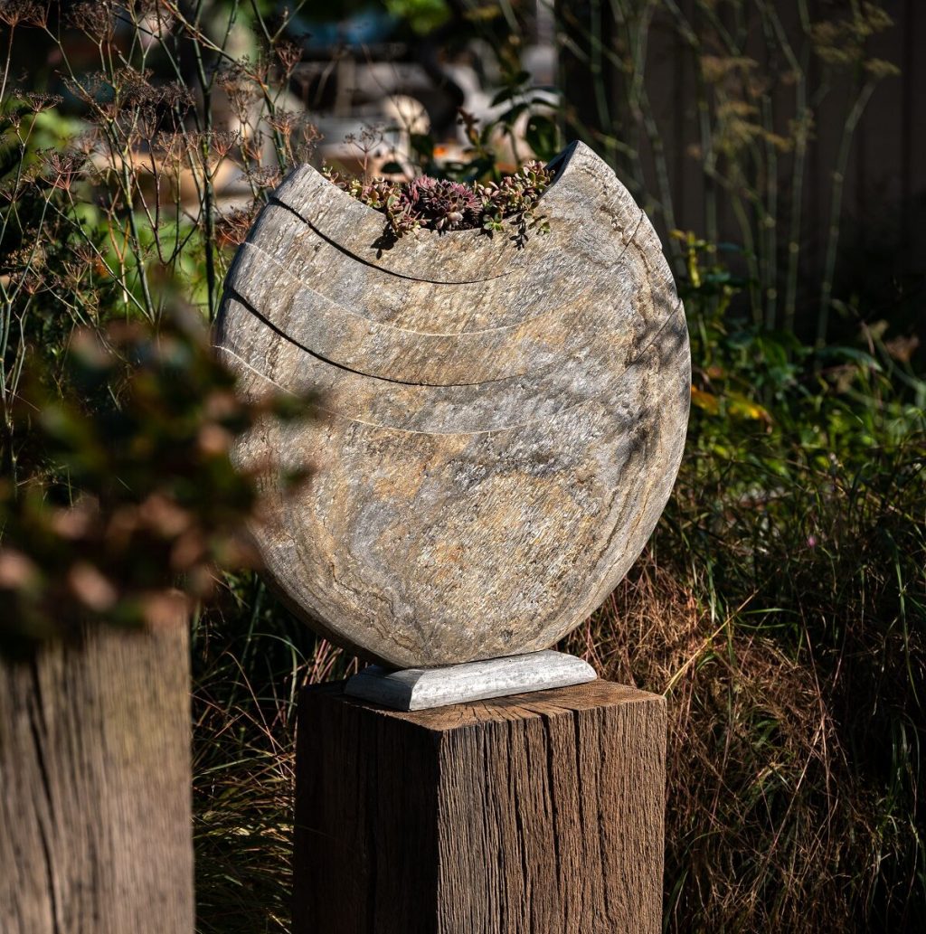 Ikra natural slate vase on oak plinth